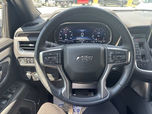 Used 2024 Chevrolet Tahoe Z71 w/ Luxury Package AWD/4WD image 14