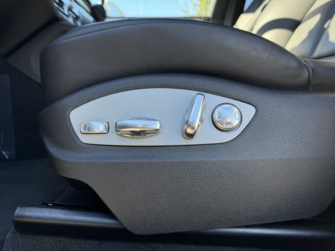 Used 2025 Porsche Macan image 28