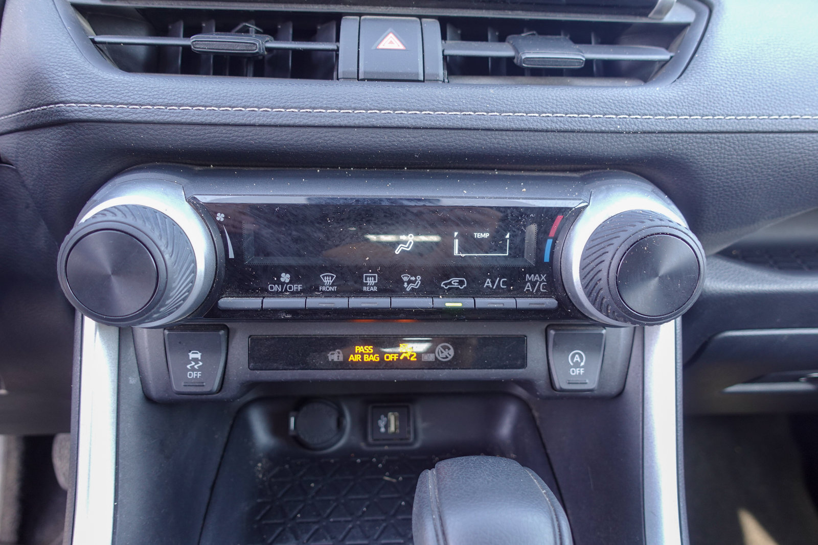 Used 2025 Toyota RAV4 LE FWD image 19