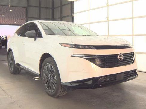 Used 2025 Nissan Murano Platinum w/ Cargo Package AWD/4WD image 3