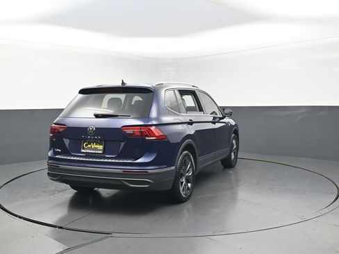 Used 2023 Volkswagen Tiguan SE FWD image 11