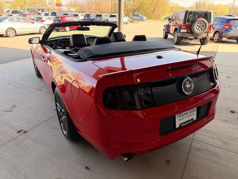 Used 2013 Ford Mustang Premium image 25