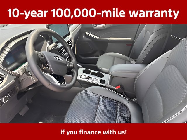 Used 2025 Ford Escape SE FWD image 12