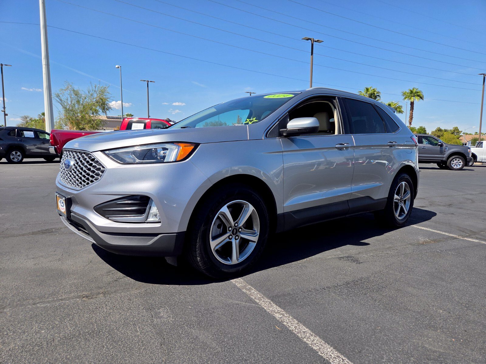Certified 2024 Ford Edge SEL w/ Convenience Package AWD/4WD image 2