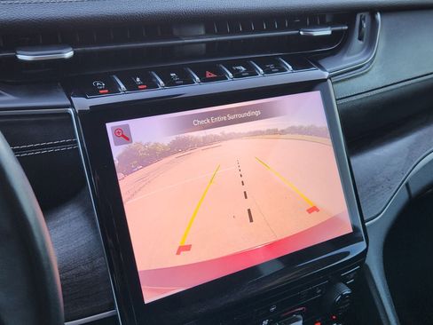 Used 2021 Jeep Grand Cherokee L Limited image 27