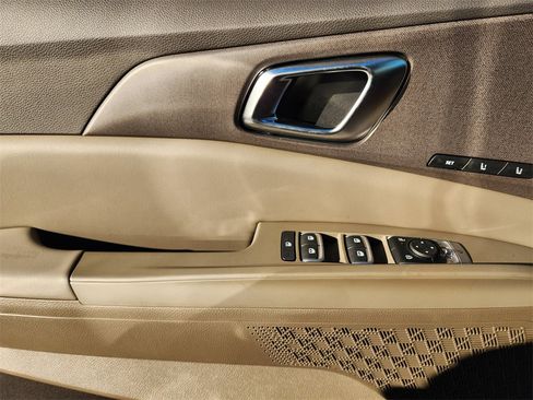 New 2026 Kia Carnival SX image 16