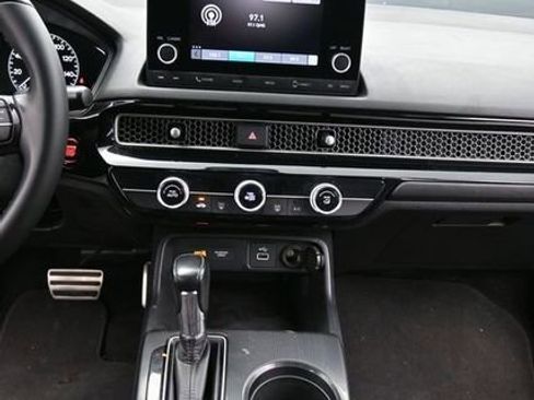 Used 2023 Honda Civic Sport image 15