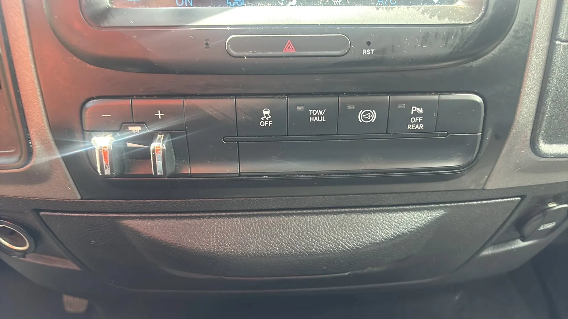 Used 2018 RAM 3500 Tradesman w/ Chrome Appearance Group AWD/4WD image 25