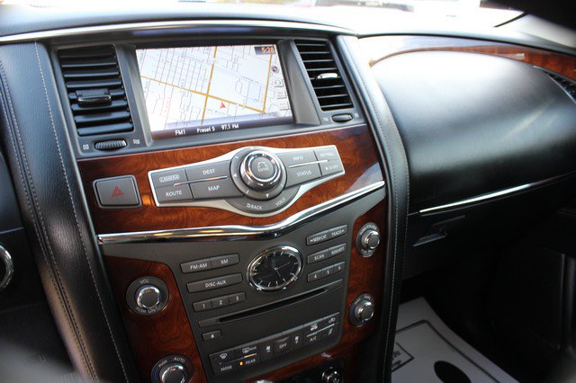 Used 2017 INFINITI QX80 4WD w/ Deluxe Technology Package image 11