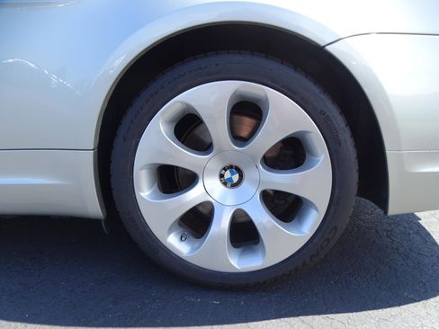 Used 2007 BMW 650i Convertible image 32