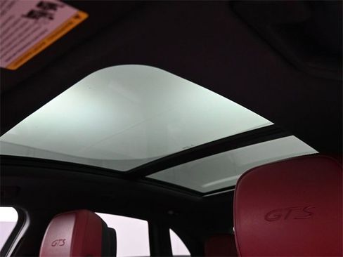 Used 2023 Porsche Macan GTS image 22