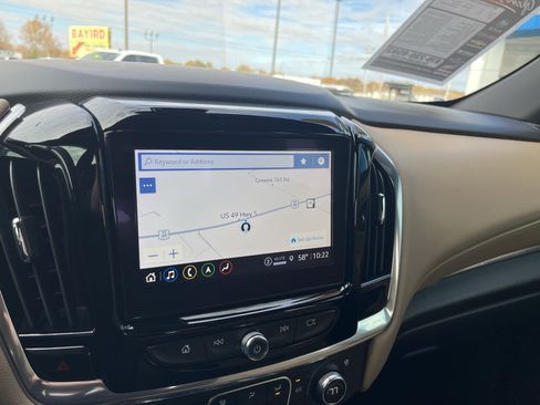 Used 2022 Chevrolet Traverse Premier image 13