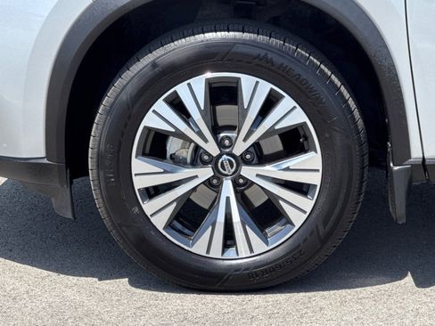 Used 2021 Nissan Rogue SV w/ Premium Package FWD image 32