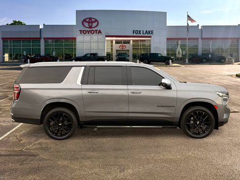 Used 2022 Chevrolet Suburban Premier AWD/4WD image 6