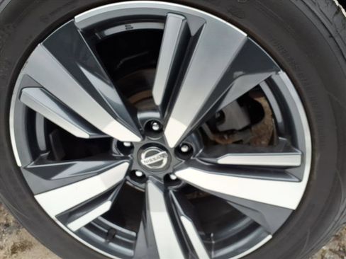 Used 2021 Nissan Rogue SL image 10