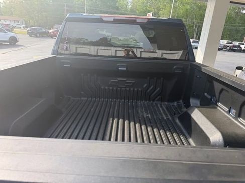 Used 2024 Chevrolet Silverado 1500 LT AWD/4WD image 11