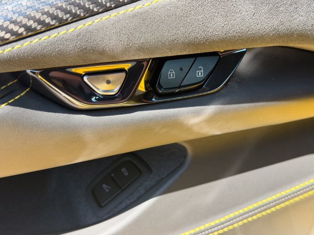 Used 2026 Chevrolet Corvette Z06 RWD image 46