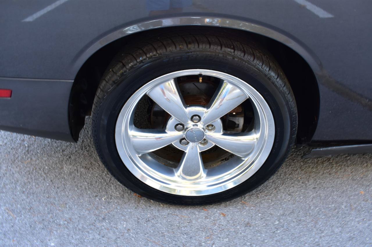 Used 2013 Dodge Challenger R/T RWD image 31