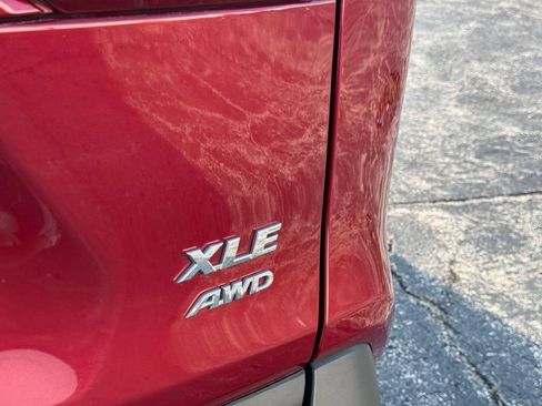 Used 2025 Toyota RAV4 XLE AWD/4WD image 7