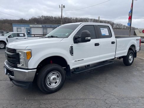 Used 2017 Ford F250 XL w/ Power Equipment Group image 2