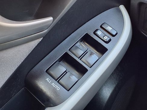 Used 2013 Toyota Prius Three image 22