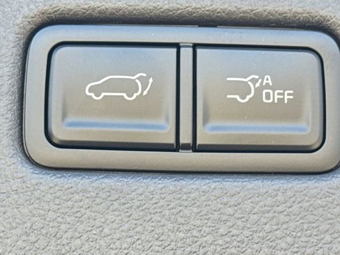 New 2026 Kia Carnival EX image 18