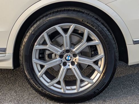 Used 2024 BMW X7 xDrive40i image 12