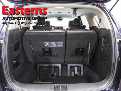 Used 2024 Kia Carnival LX FWD image 9