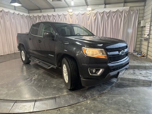 Used 2016 Chevrolet Colorado LT w/ LT Convenience Package image 3