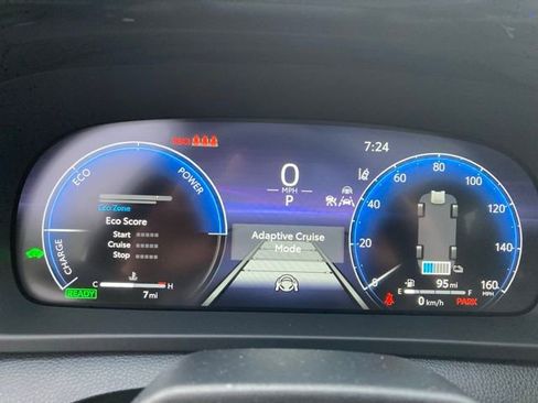 New 2025 Toyota Crown Signia image 27