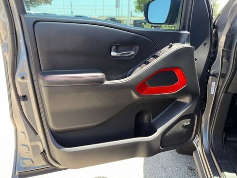 Certified 2025 Nissan Frontier Pro-X w/ Pro Convenience Package RWD image 20