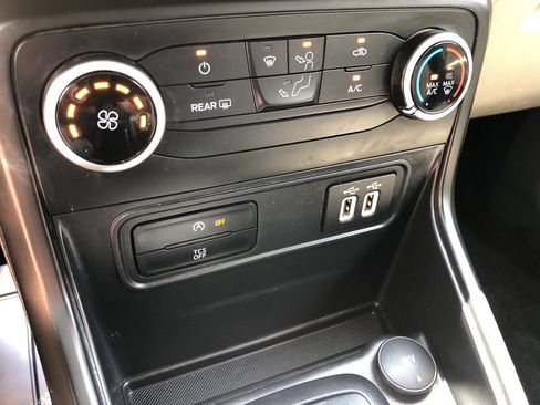 Used 2020 Ford EcoSport S AWD/4WD image 28
