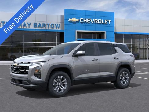 New 2026 Chevrolet Equinox LT FWD image 2