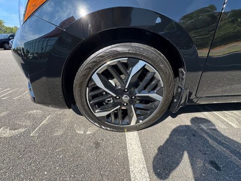 New 2025 Nissan Versa SR w/ Trunk Package image 27