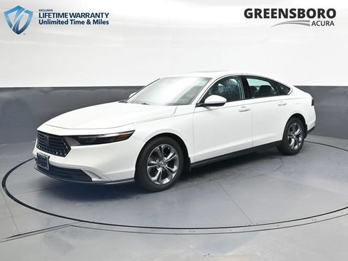 Used 2024 Honda Accord EX image 11