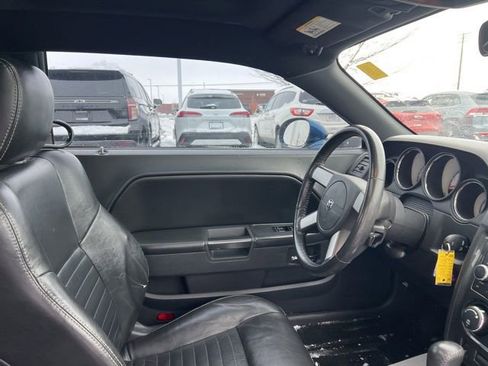 Used 2009 Dodge Challenger R/T image 29