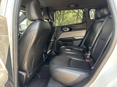 Used 2025 Jeep Compass Limited AWD/4WD image 21