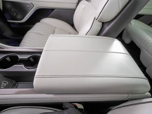 Used 2024 Lincoln Nautilus Black Label w/ Jet Appearance Package (87T) image 29