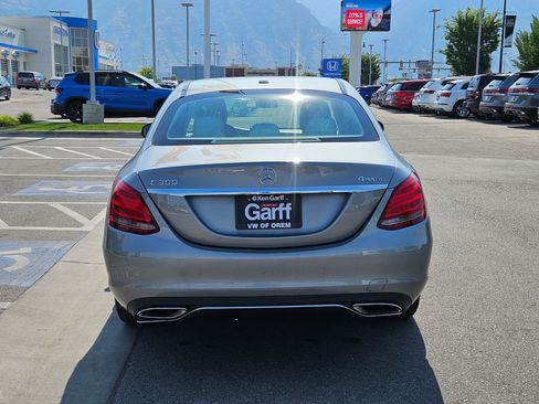 Used 2015 Mercedes-Benz C 300 4MATIC Sedan image 7