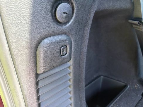 Used 2022 Dodge Durango GT RWD image 11