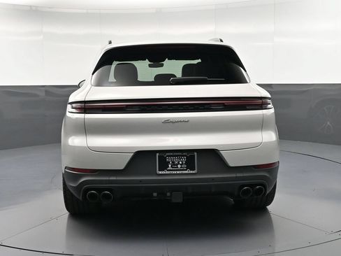 Certified 2026 Porsche Cayenne E-Hybrid AWD/4WD image 7