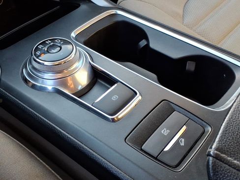 Certified 2019 Ford Fusion SE image 18