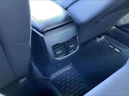 Used 2020 Ford Fusion SE image 10