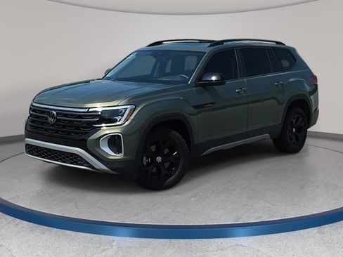 Used 2024 Volkswagen Atlas Peak Edition SEL AWD/4WD image 1