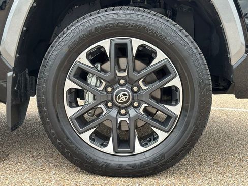 Used 2025 Toyota Tundra Limited w/ Power Package AWD/4WD image 8