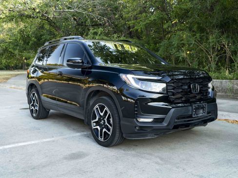 Used 2023 Honda Passport Elite image 2