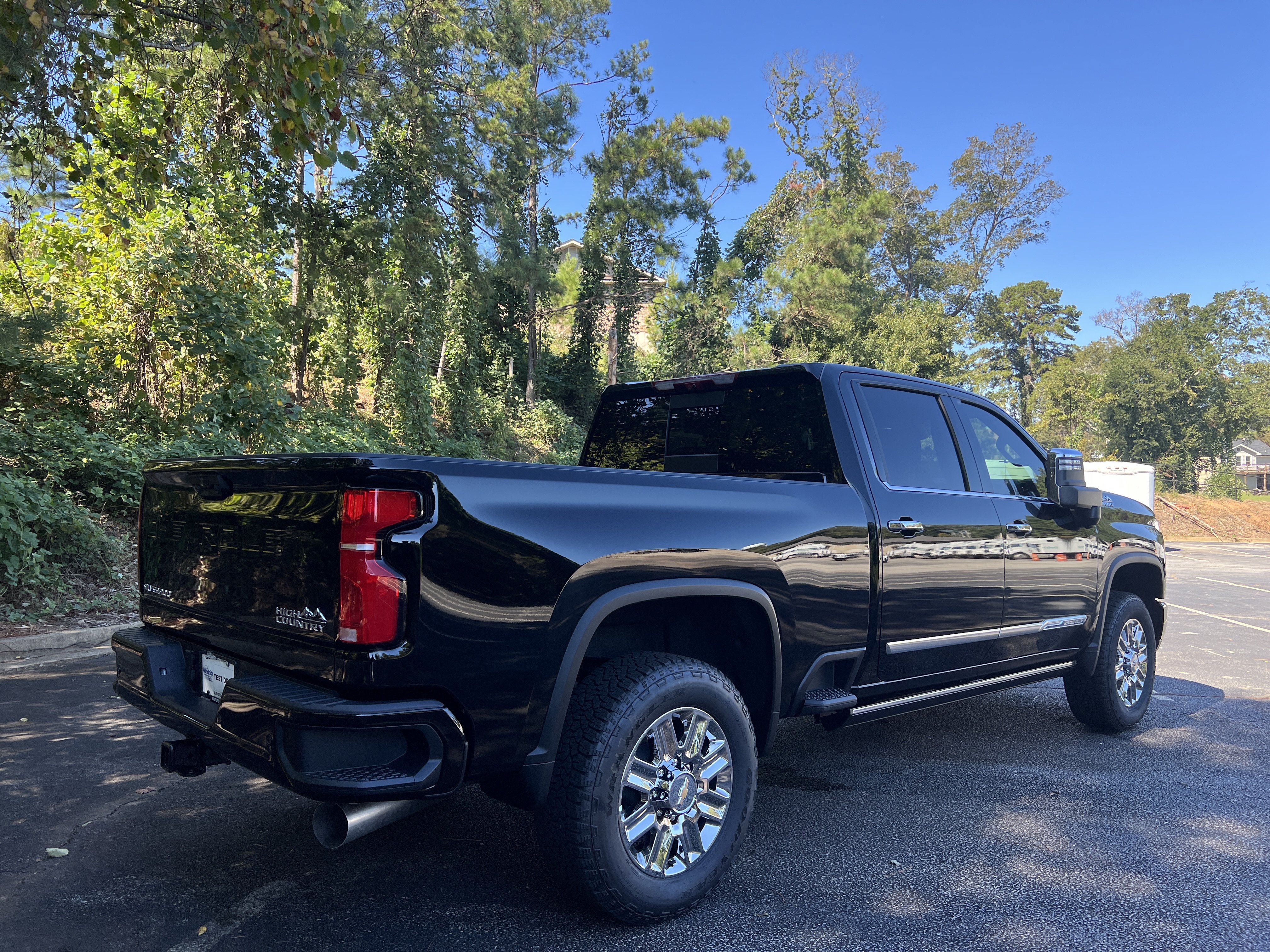 New 2026 Chevrolet Silverado 2500 High Country w/ High Country Premium Package AWD/4WD image 9