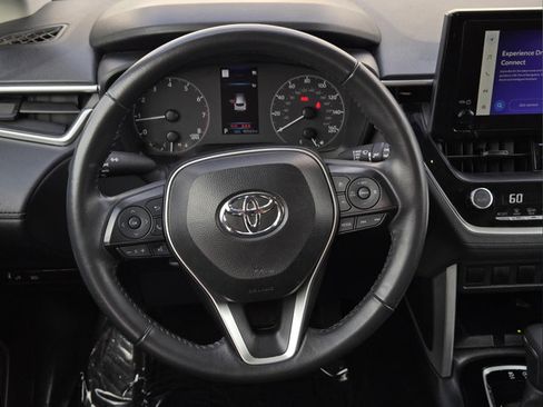 Used 2024 Toyota Corolla Cross LE FWD image 30