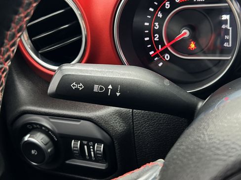 Used 2019 Jeep Wrangler Unlimited Rubicon image 41