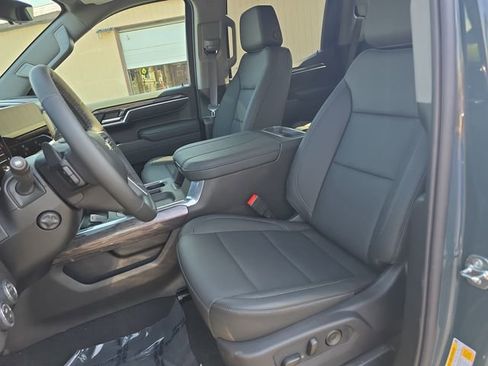 New 2026 Chevrolet Silverado 1500 LTZ w/ LTZ Premium Package AWD/4WD image 17